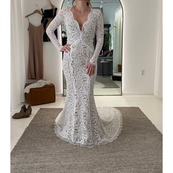 Grace Loves Lace Olive Wedding Gown, Small, Cutout, Long Sleeve, Fitted - Picture 7 of 10